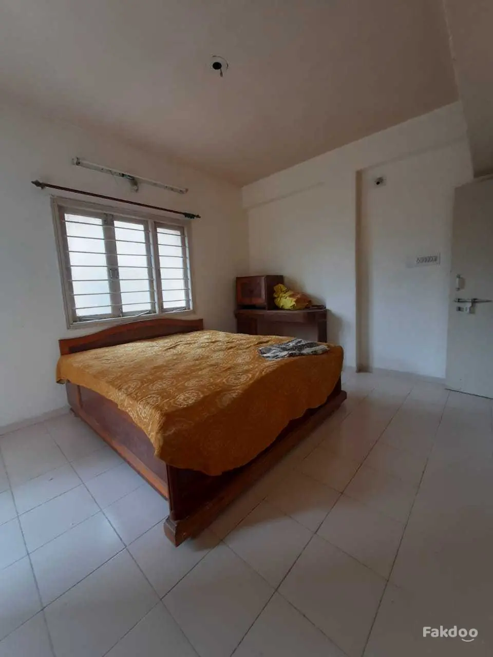 2 BHK Semi Furnish Flat For Rent Shyamal - Photo 7 - Ahmedabad - Thumbnail