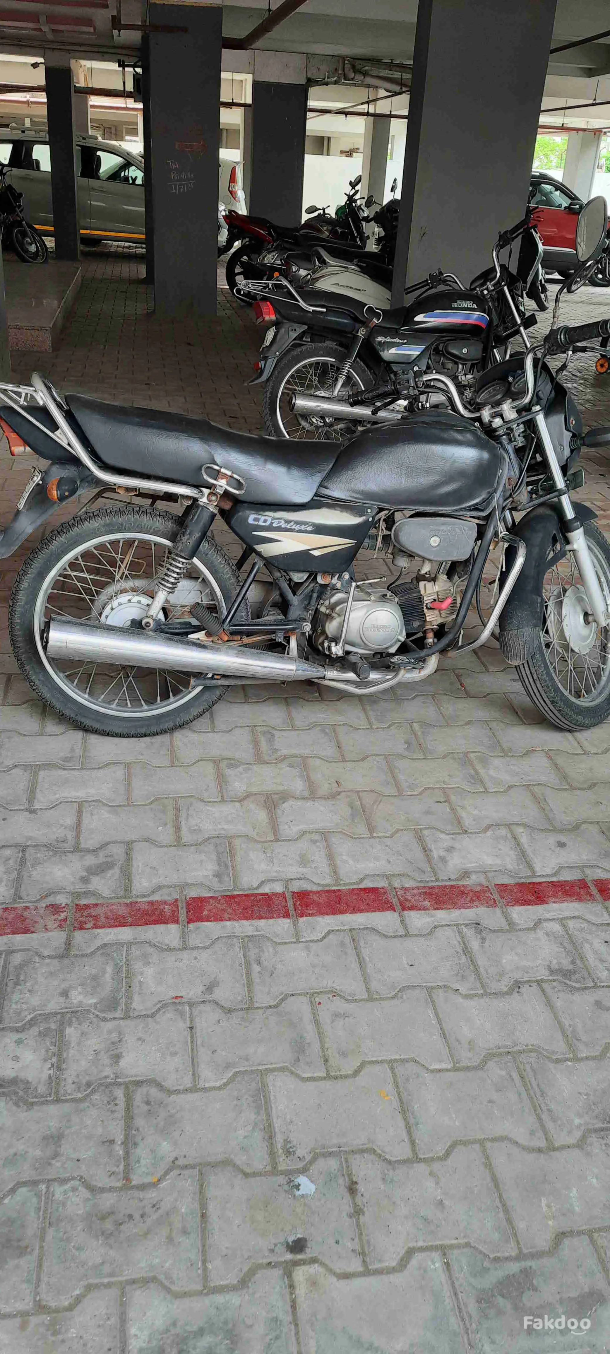 Buy Used Honda CD 110 Dream Deluxe in Bhavnagar, Gujarat - Fakdoo - 2 - Thumbnail