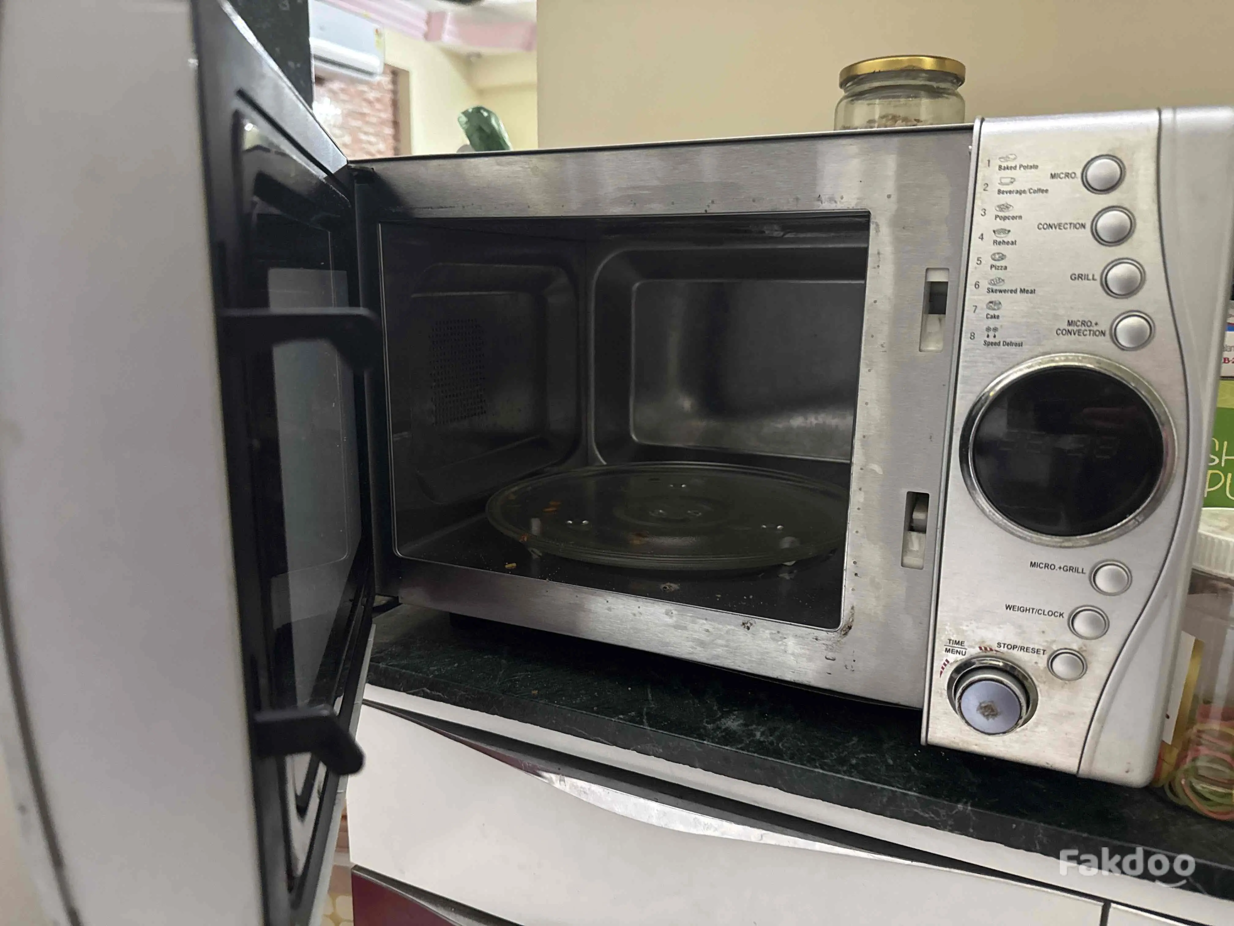 Microwave Oven