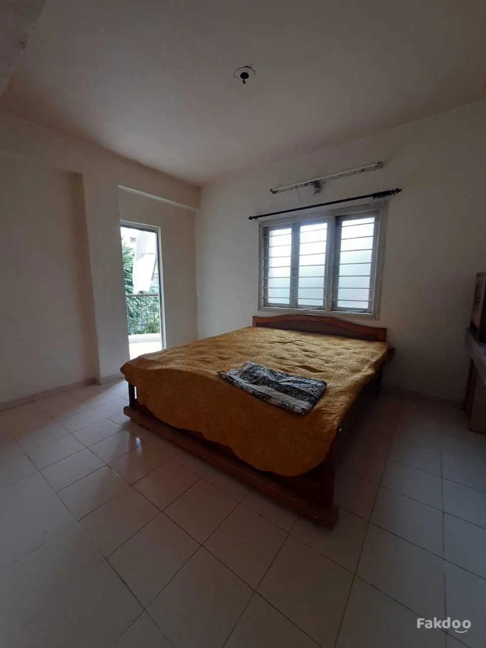2 BHK Semi Furnish Flat For Rent Shyamal - Photo 10 - Ahmedabad - Thumbnail