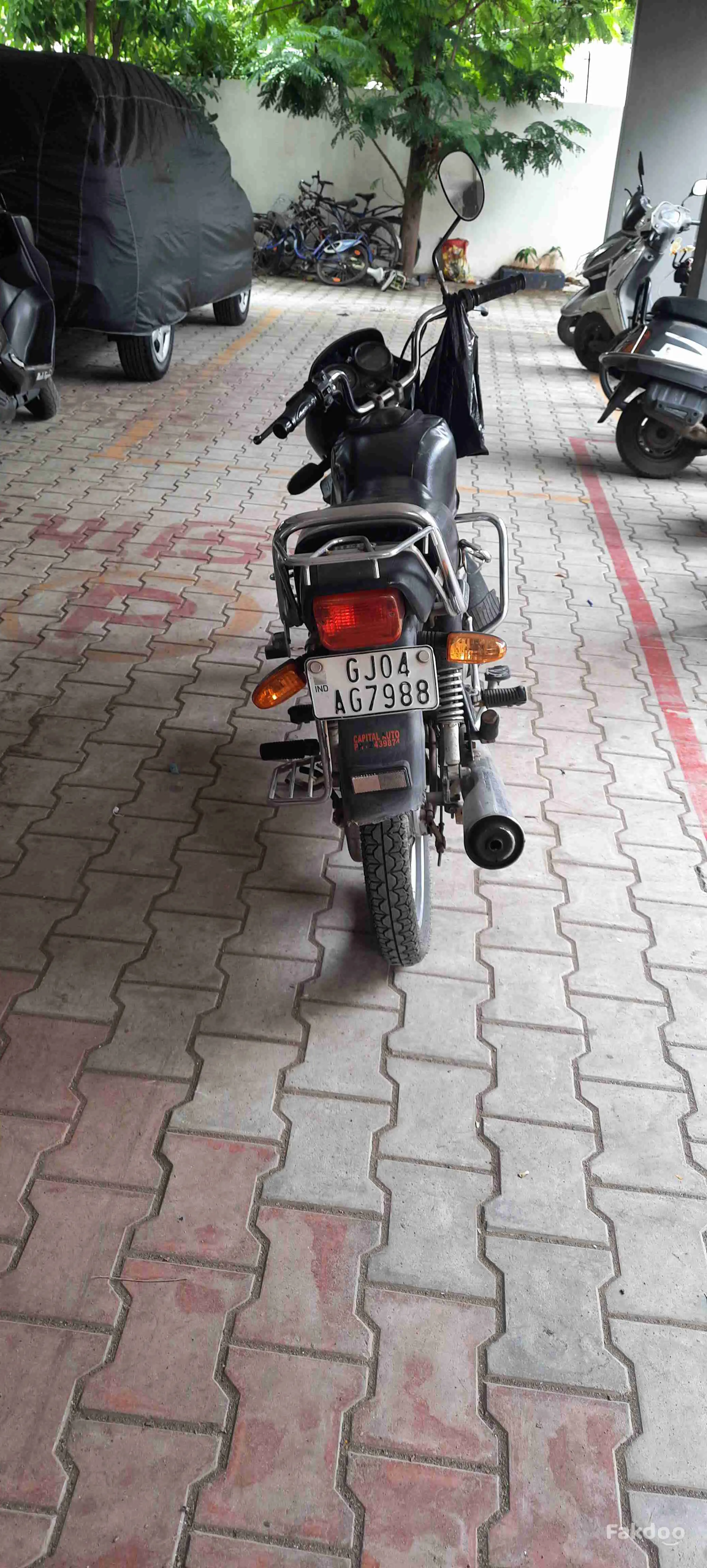 Buy Used Honda CD 110 Dream Deluxe in Bhavnagar, Gujarat - Fakdoo - 6 - Thumbnail