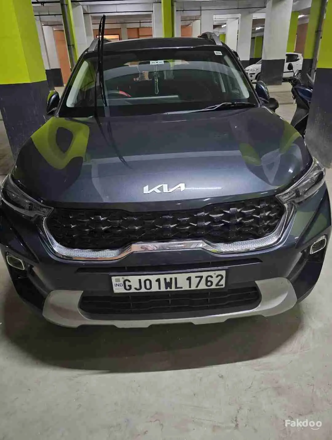 sell car kia sonet 2023