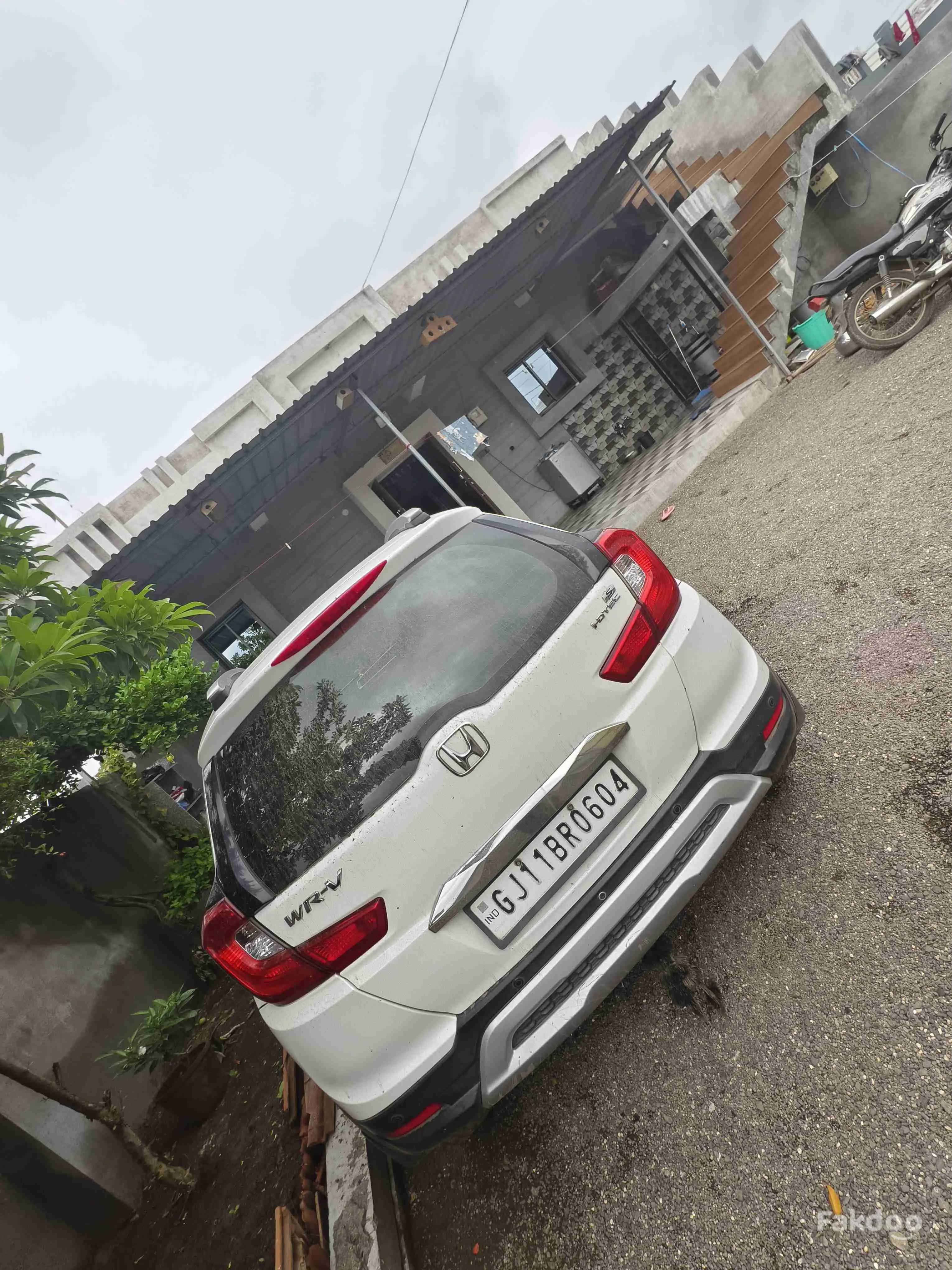 welll best mentain car Honda wrv in Bhojjpura Village, Gondal, Gujarat - Fakdoo - 5 - Thumbnail