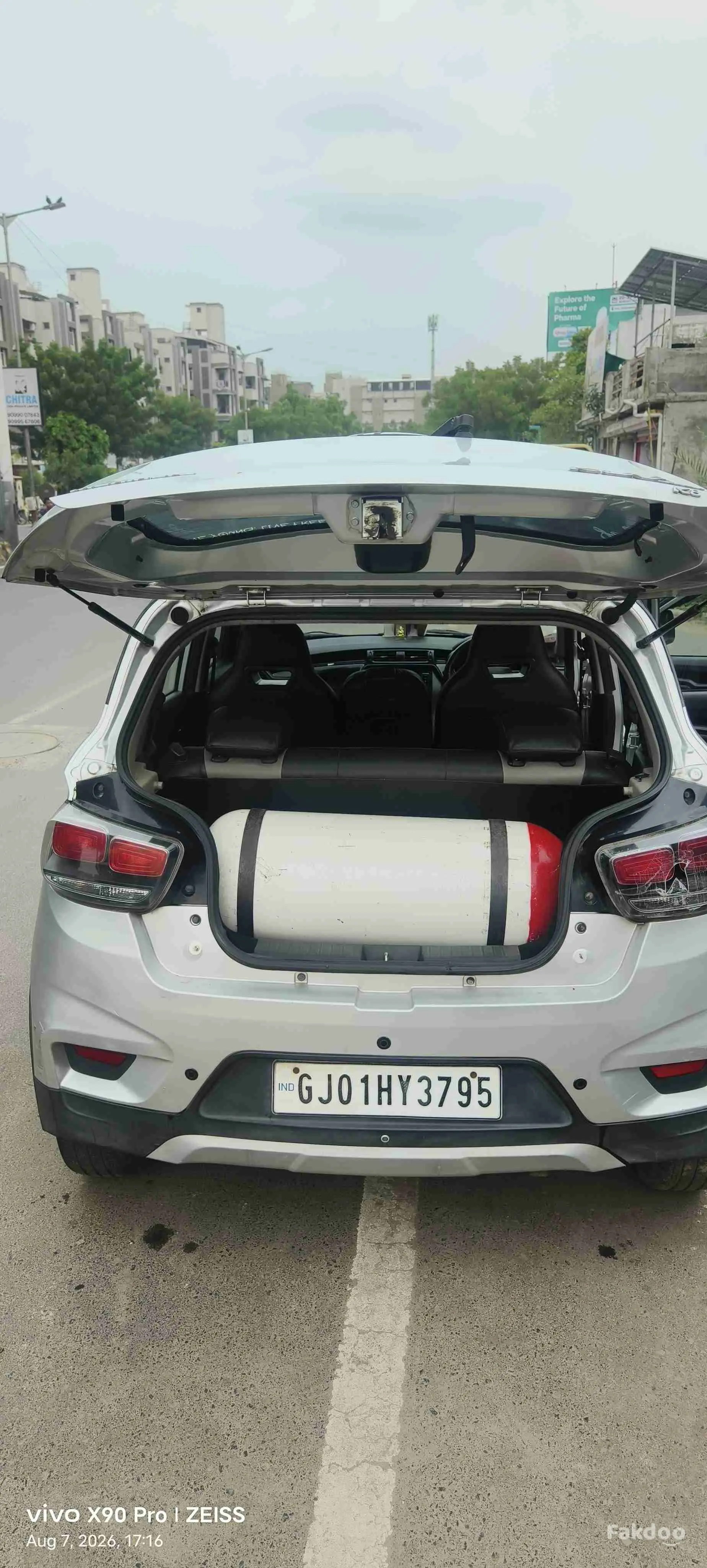 Mahindra KUV 100 K8 CNG 6 seater in Vejalpur, Ahmedabad, Gujarat - Fakdoo - 7 - Thumbnail