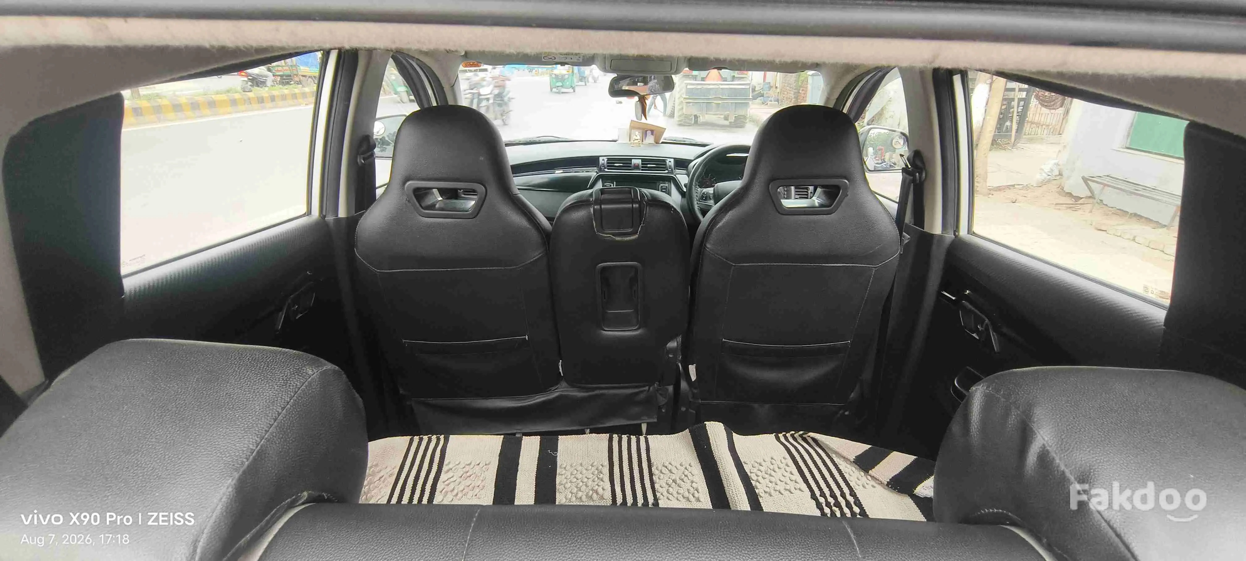 Mahindra KUV 100 K8 CNG 6 seater in Vejalpur, Ahmedabad, Gujarat - Fakdoo - 2 - Thumbnail