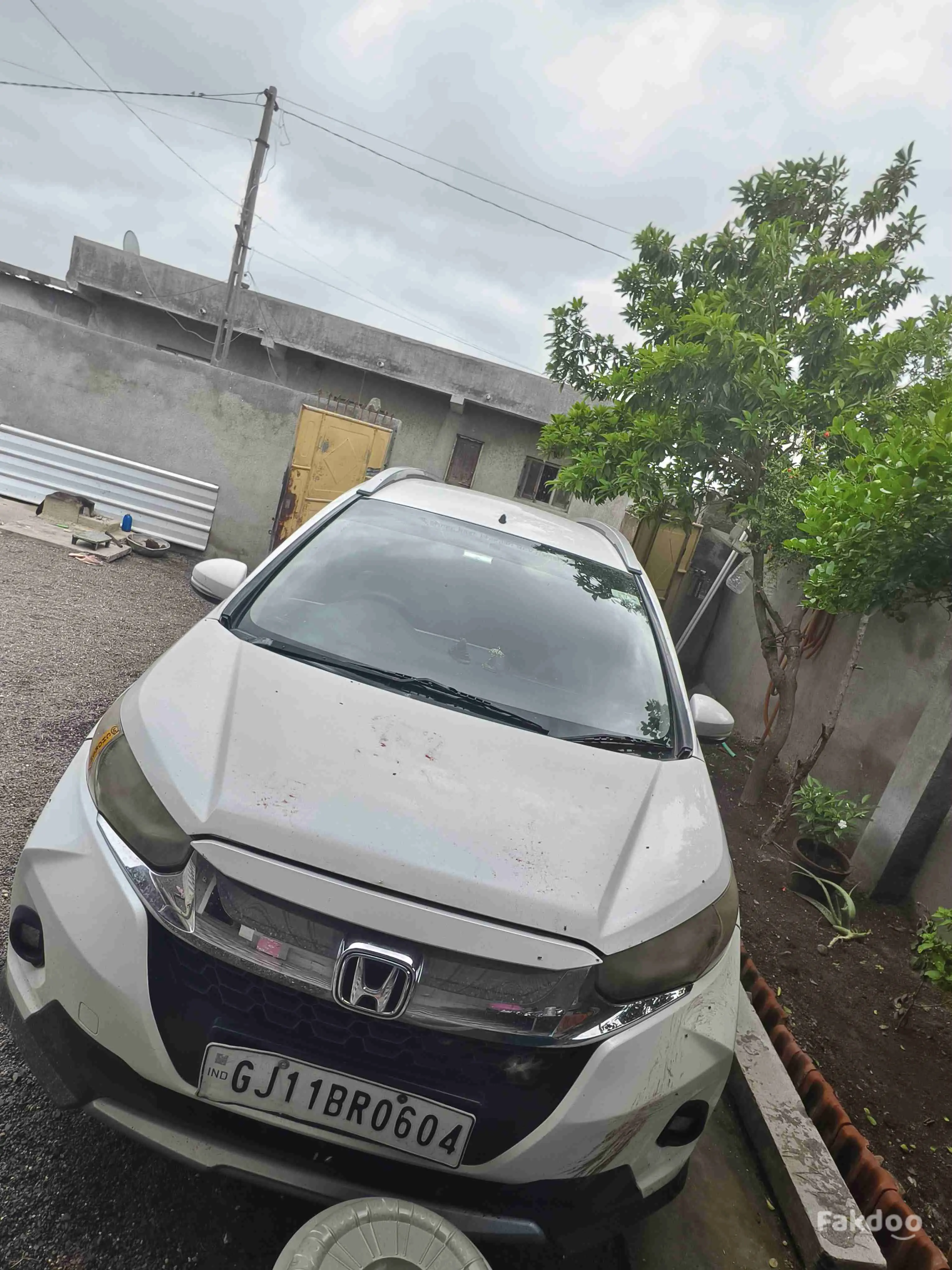 welll best mentain car Honda wrv in Bhojjpura Village, Gondal, Gujarat - Fakdoo - 3 - Thumbnail