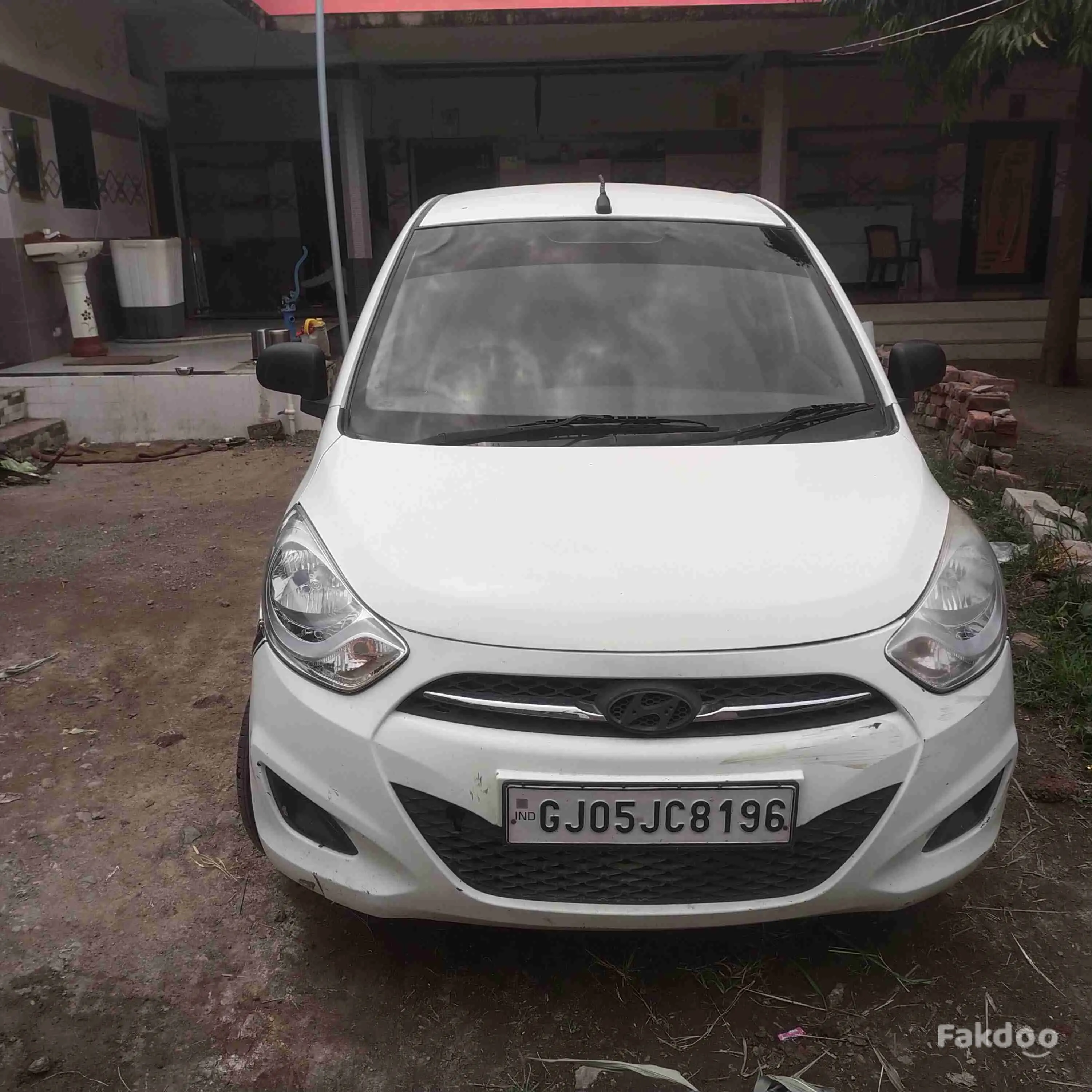Urgent sell Hyundai i10 in Bhavnagar