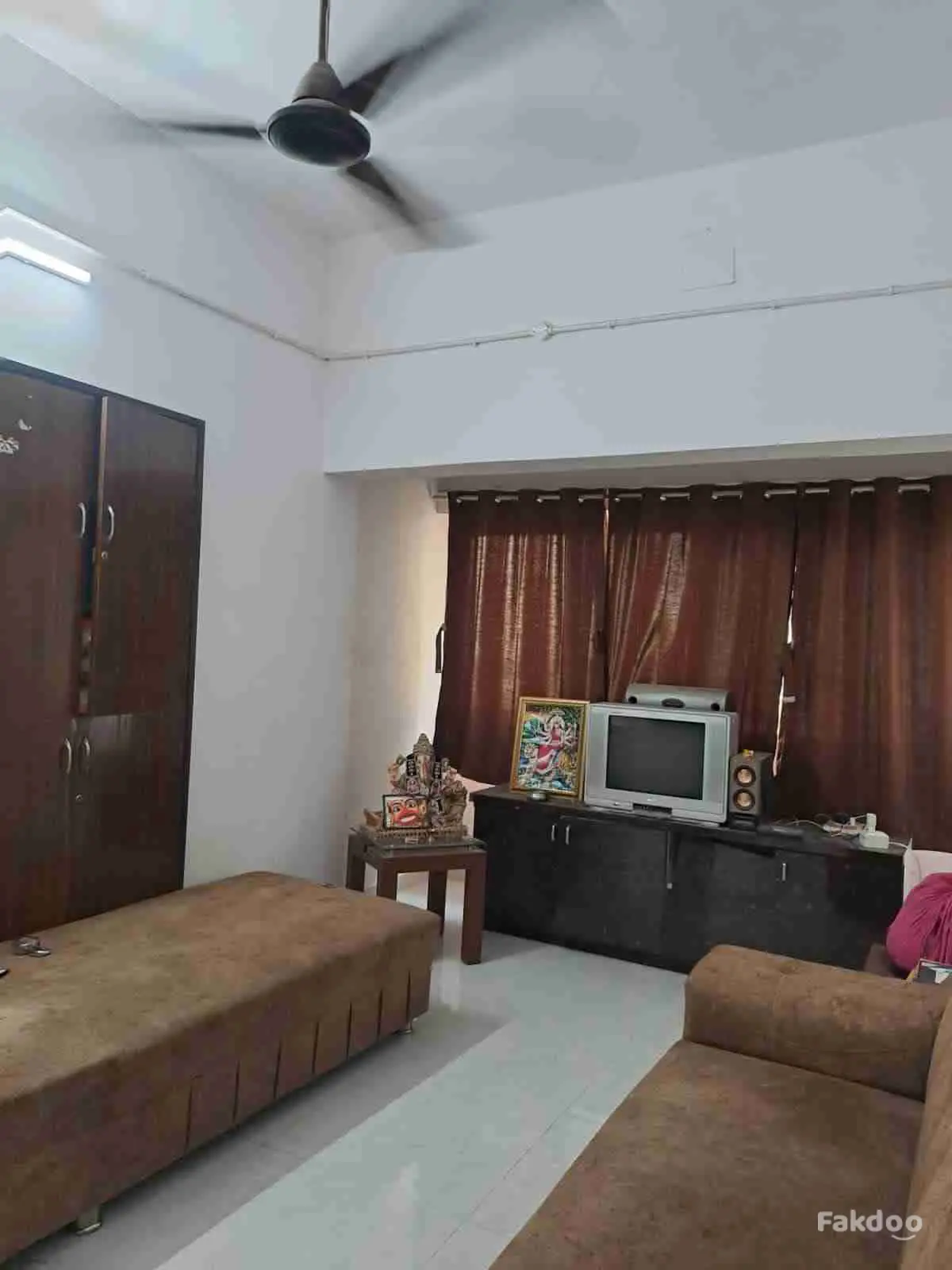 A first floor newly renovated 3bed flat