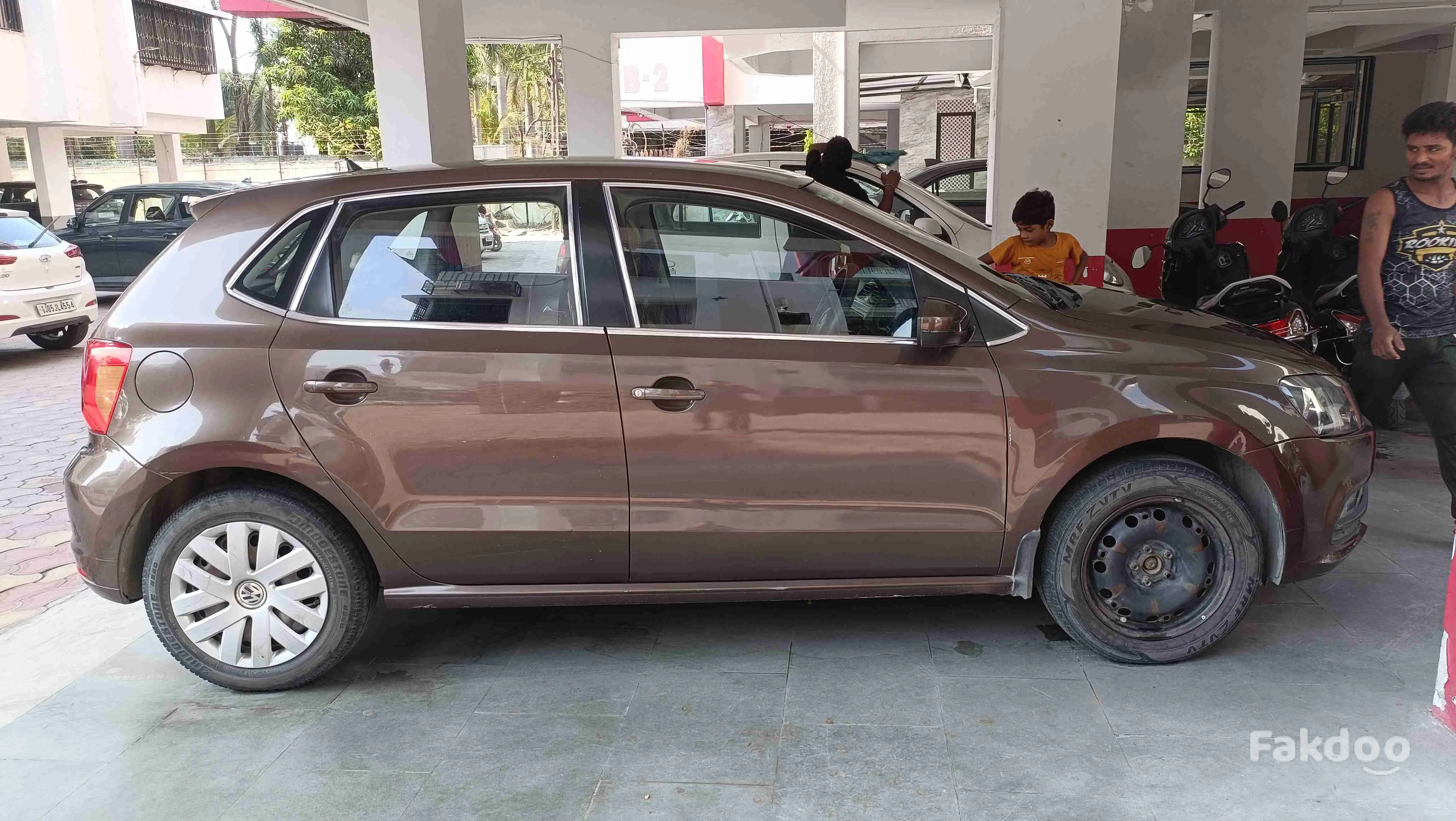 Car Rental Available maintained car on rent