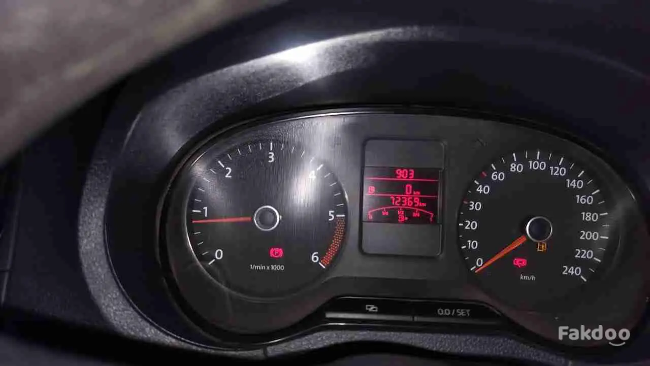 Volkswagen Polo Diesel in Mithakhali Village, Ahmedabad, Gujarat - Fakdoo - 9 - Thumbnail