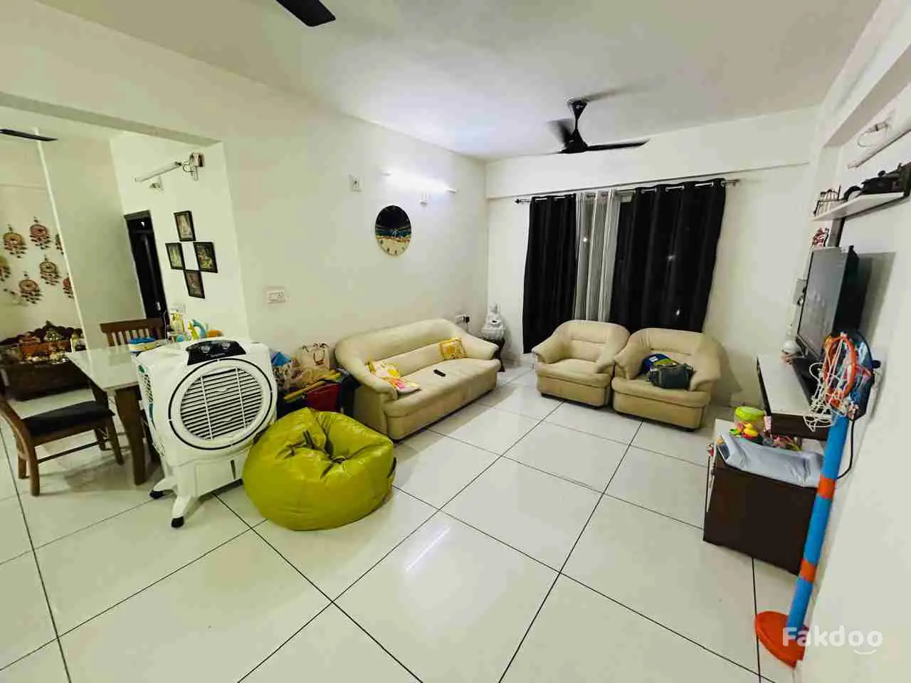 Buy Used Flat in Ahmedabad, Gujarat - Fakdoo - 10 - Thumbnail