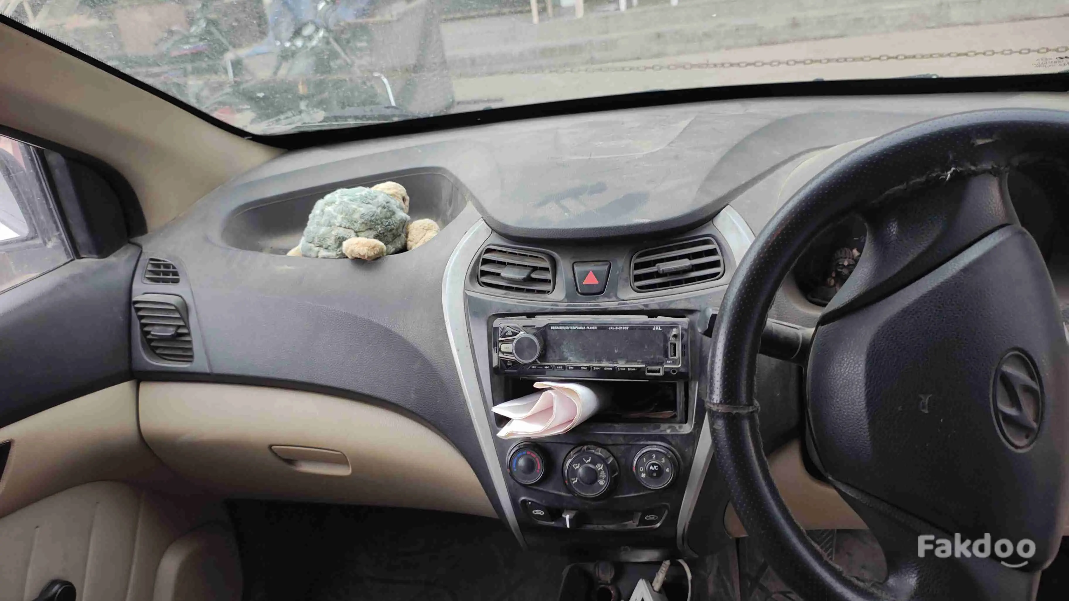 Buy Used Hyundai Eon in Dholka, Gujarat - Fakdoo - 5 - Thumbnail
