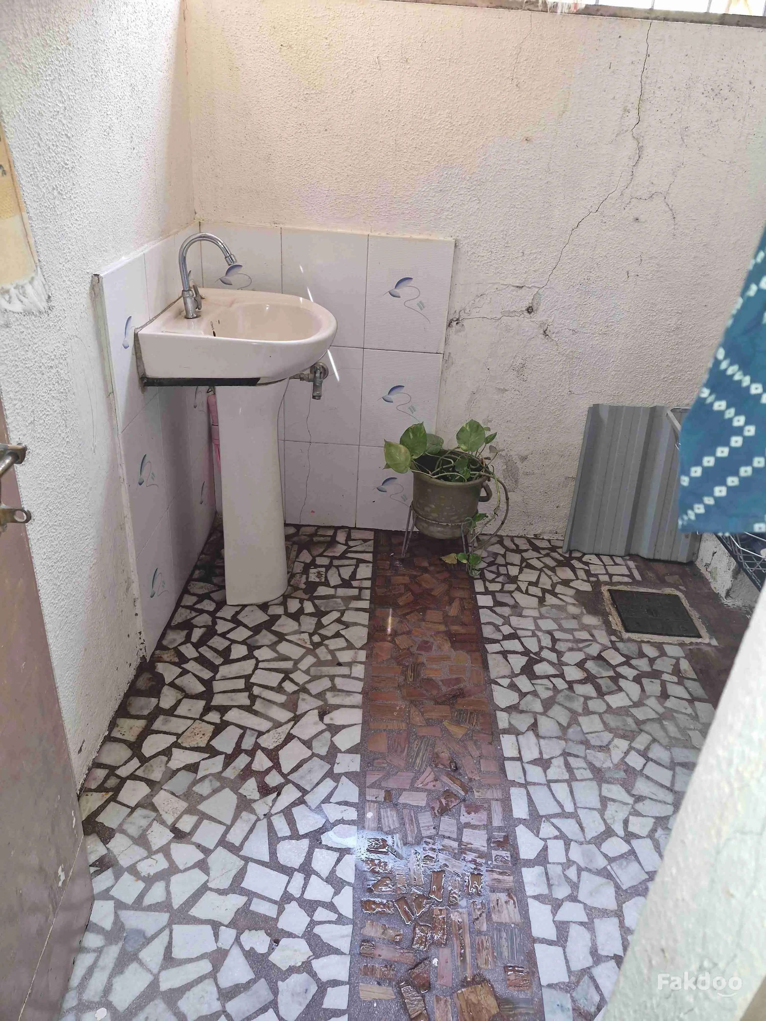 Buy Used Shyam Villa in Rajkot, Gujarat - Fakdoo - 5 - Thumbnail