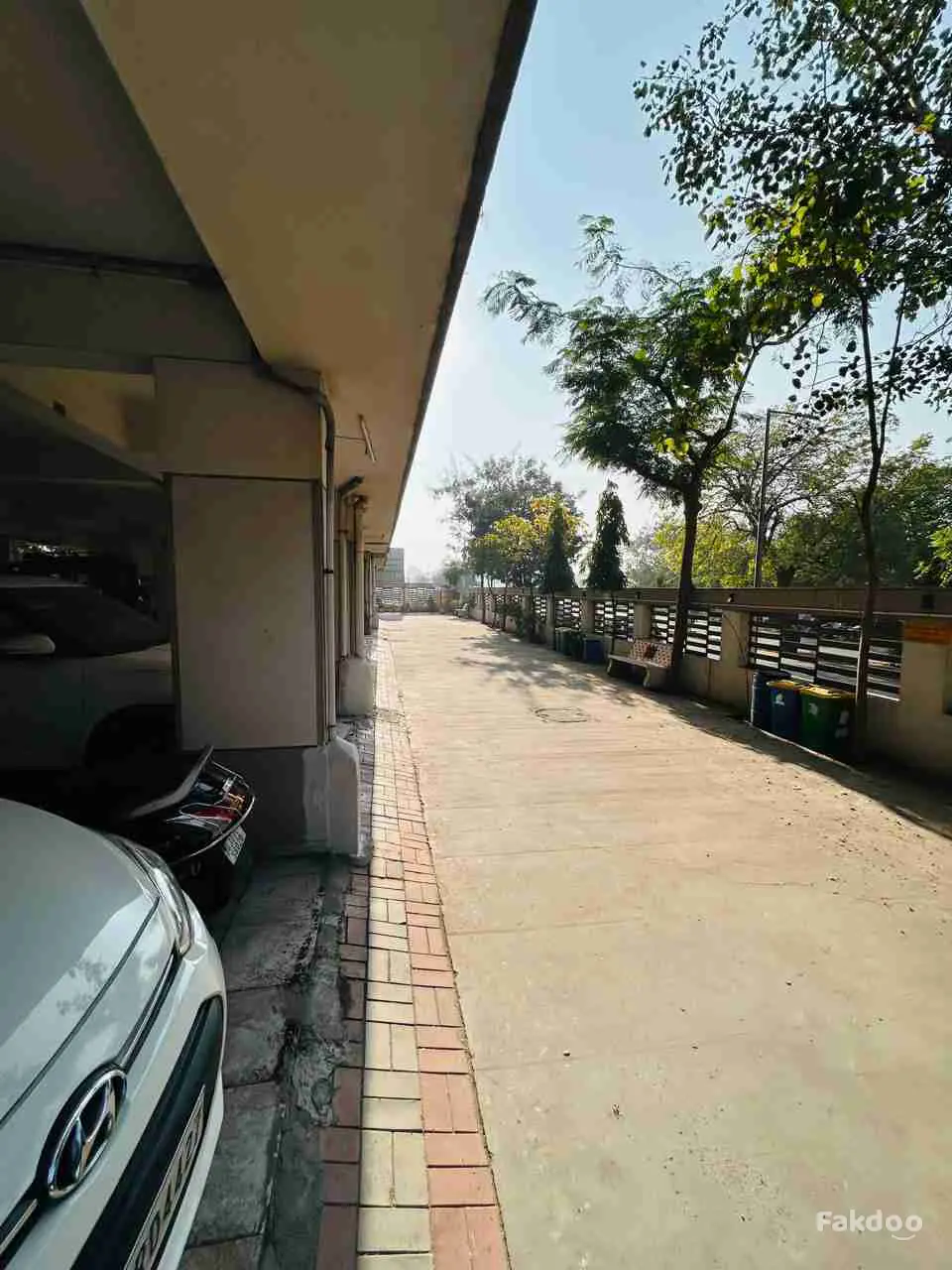 Buy Used Flat in Ahmedabad, Gujarat - Fakdoo - 3 - Thumbnail