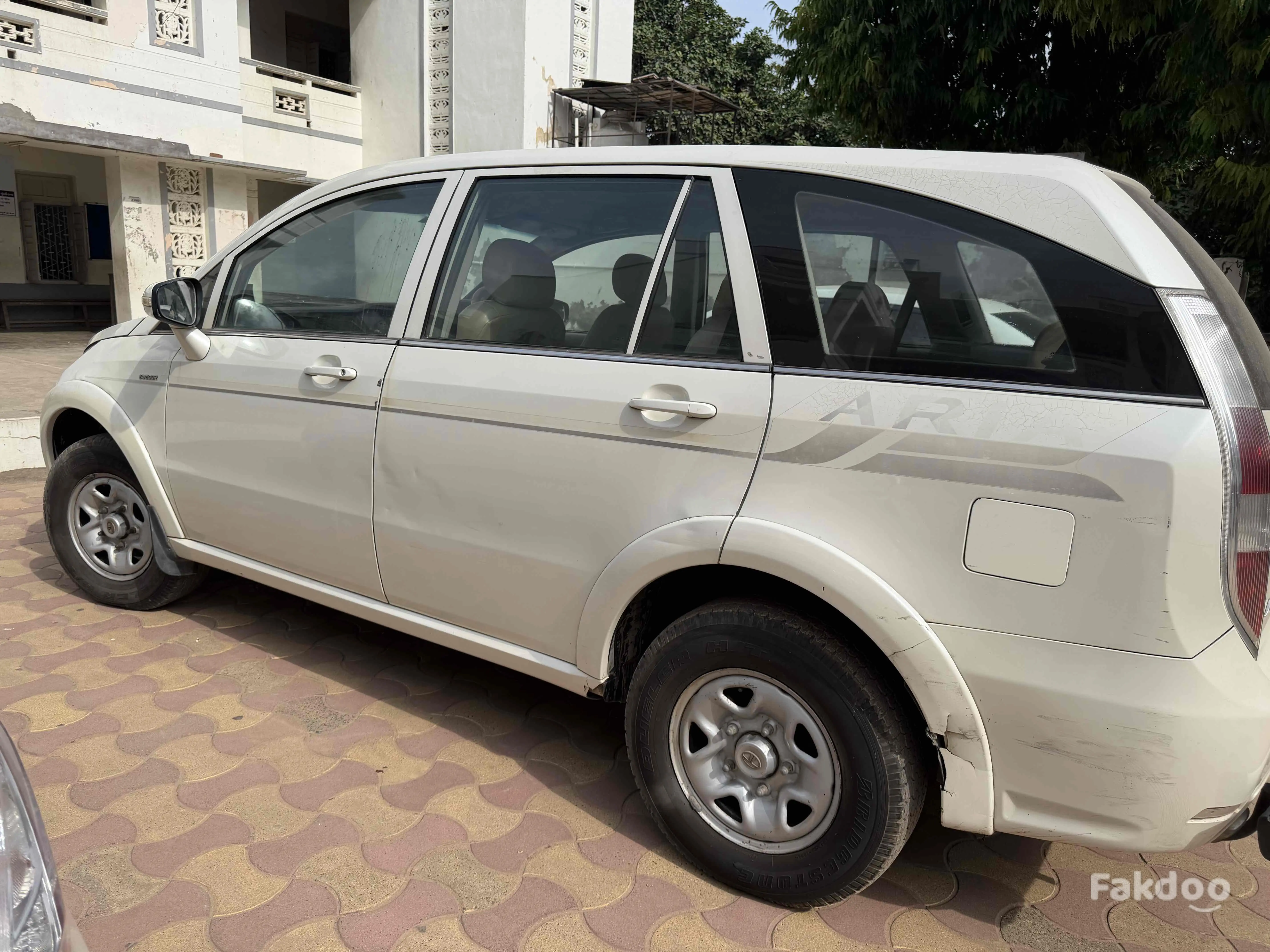 Buy Used Tata Aria 7 Seater in Gandhinagar, Gujarat - Fakdoo - 5 - Thumbnail