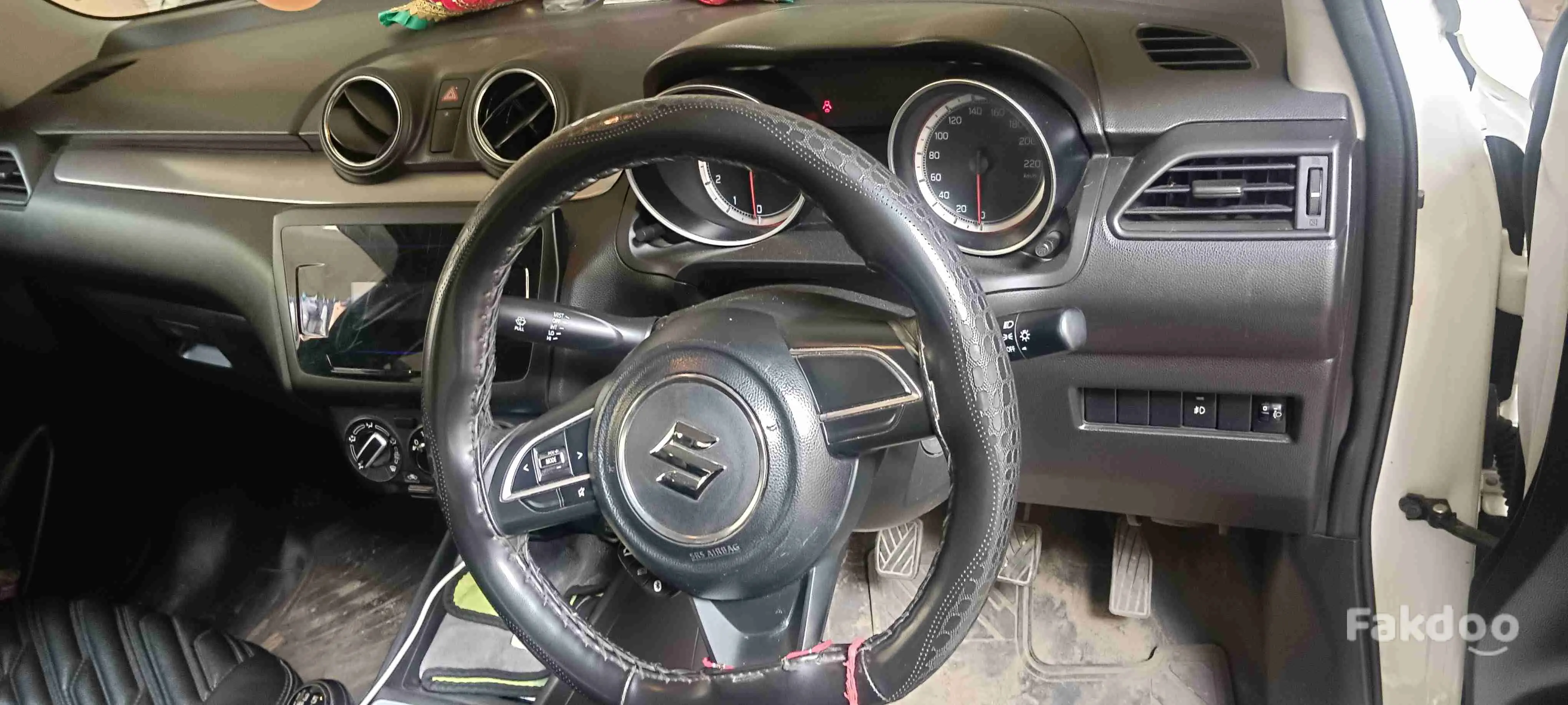 Buy Used Maruti Swift in Vadodara, Gujarat - Fakdoo - 6 - Thumbnail