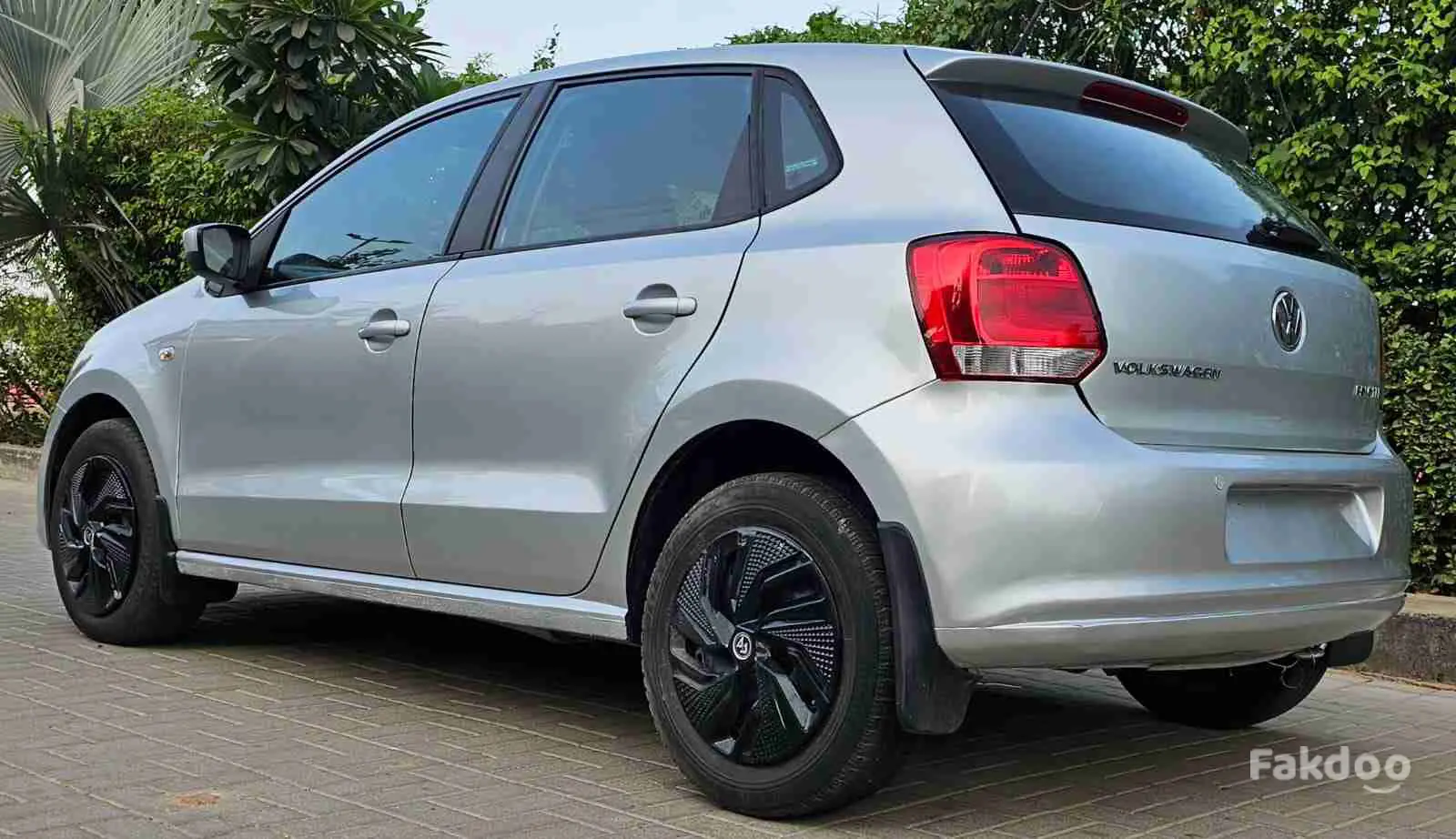Volkswagen Polo Diesel in Mithakhali Village, Ahmedabad, Gujarat - Fakdoo - 8 - Thumbnail
