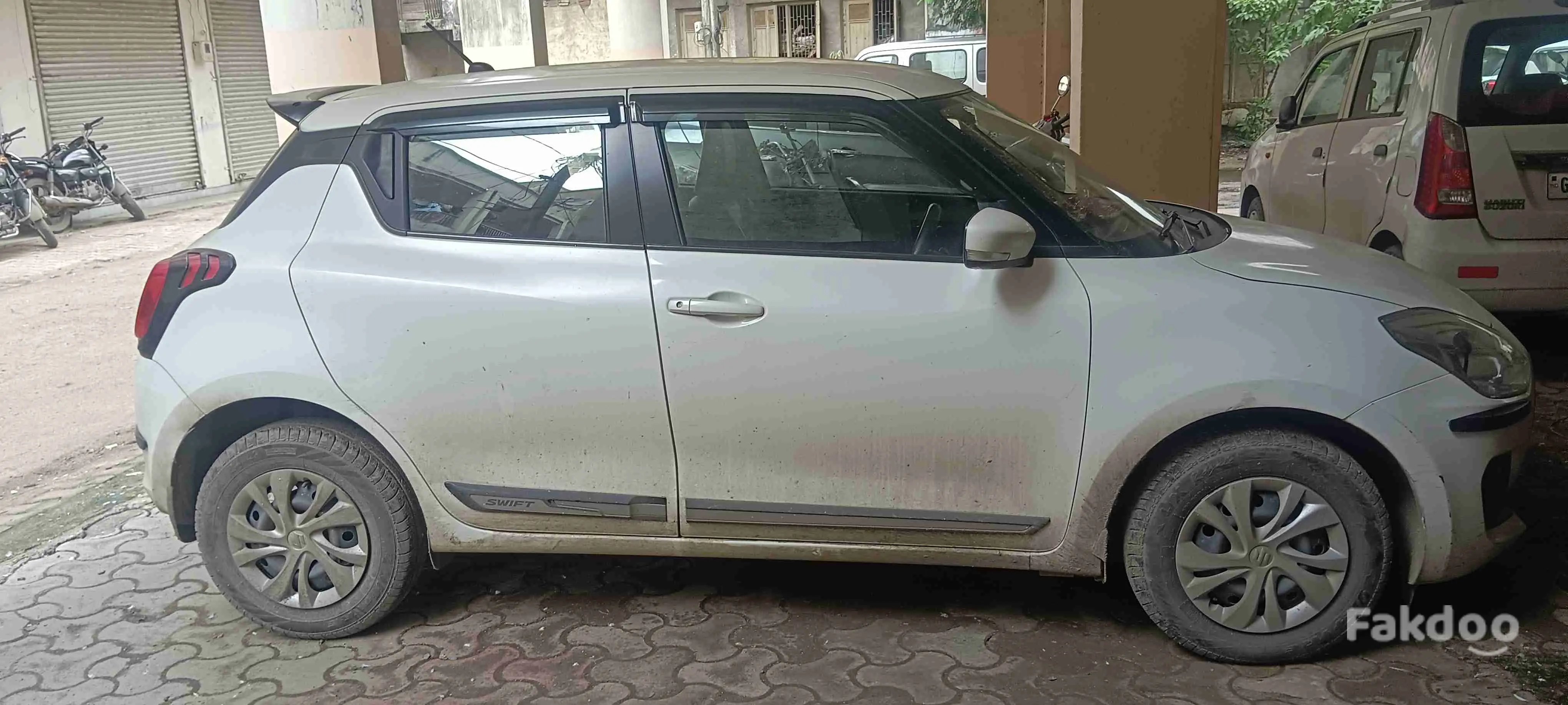 Buy Used Maruti Swift in Vadodara, Gujarat - Fakdoo - 3 - Thumbnail