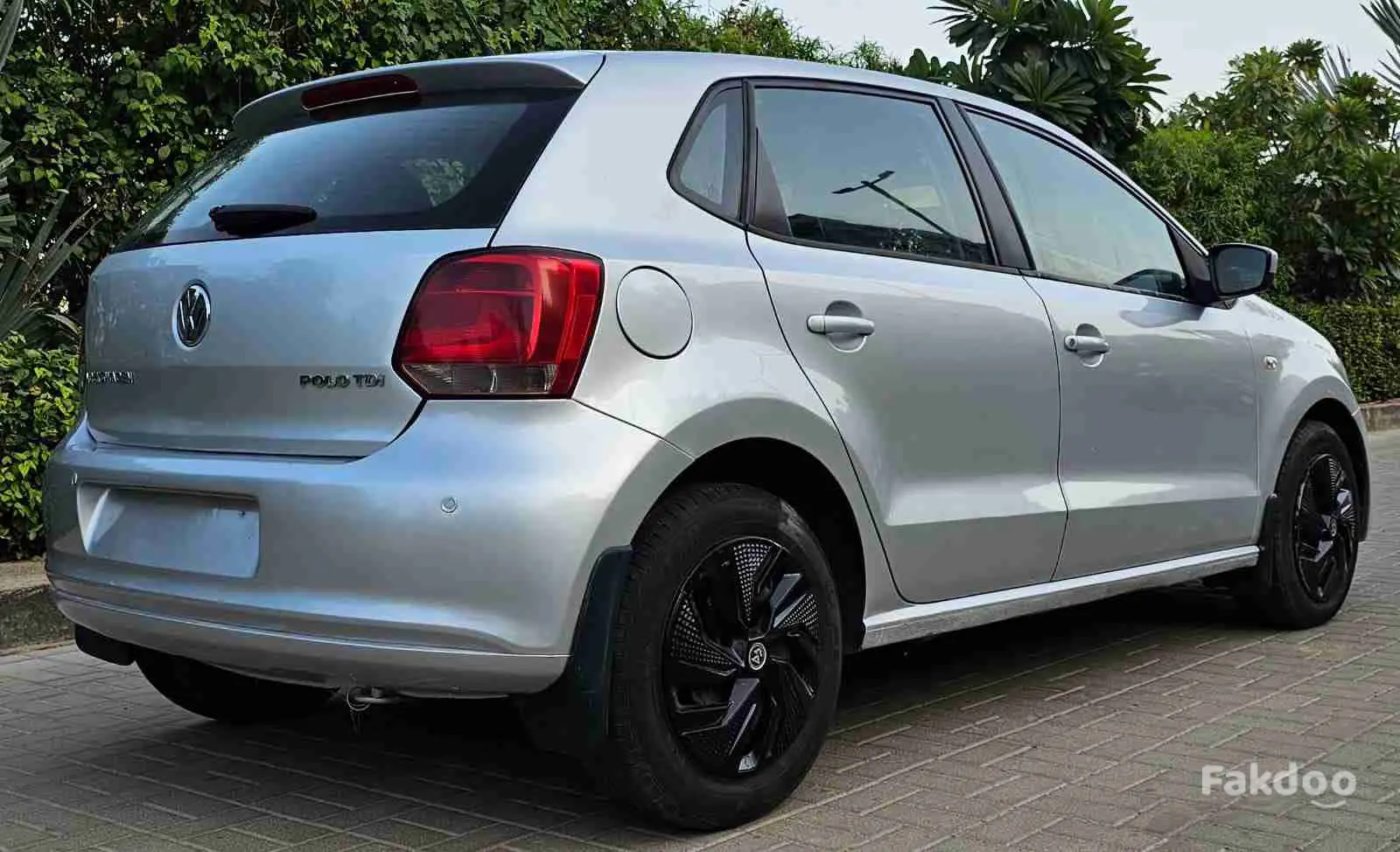 Volkswagen Polo Diesel in Mithakhali Village, Ahmedabad, Gujarat - Fakdoo - 7 - Thumbnail