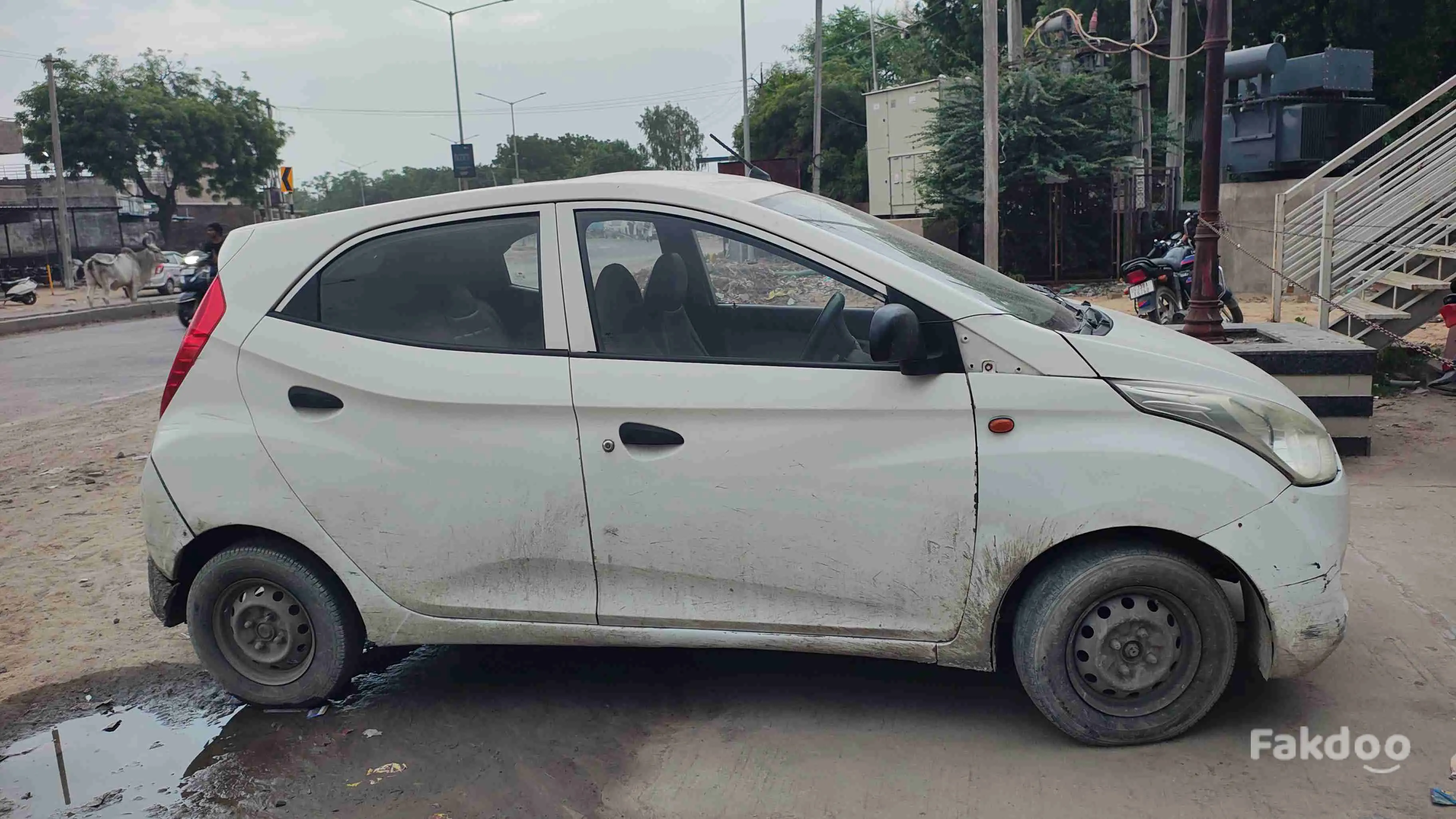 Buy Used Hyundai Eon in Dholka, Gujarat - Fakdoo - 4 - Thumbnail