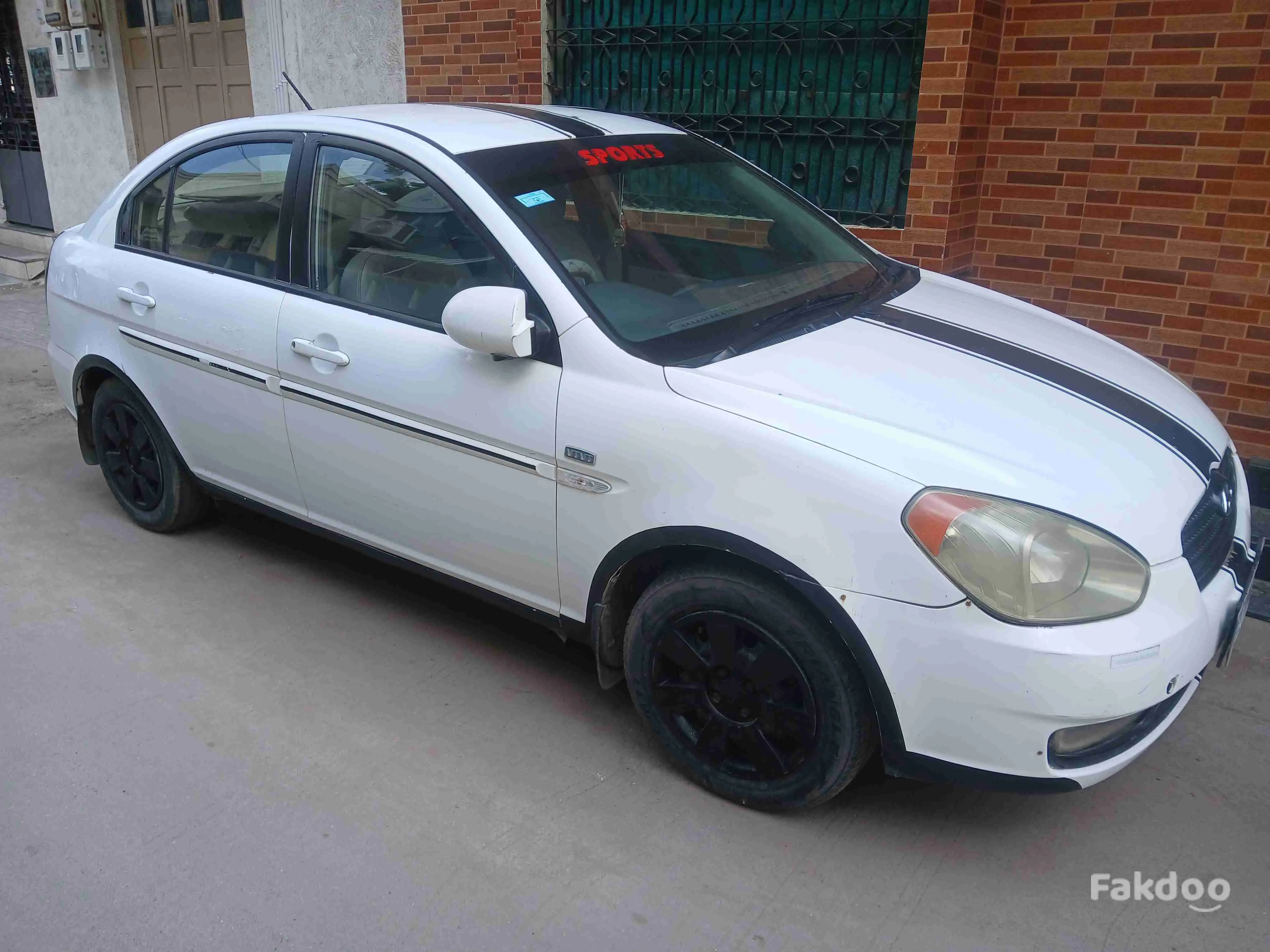 Buy Used Hyundai Verna in Anand, Gujarat - Fakdoo - 2 - Thumbnail