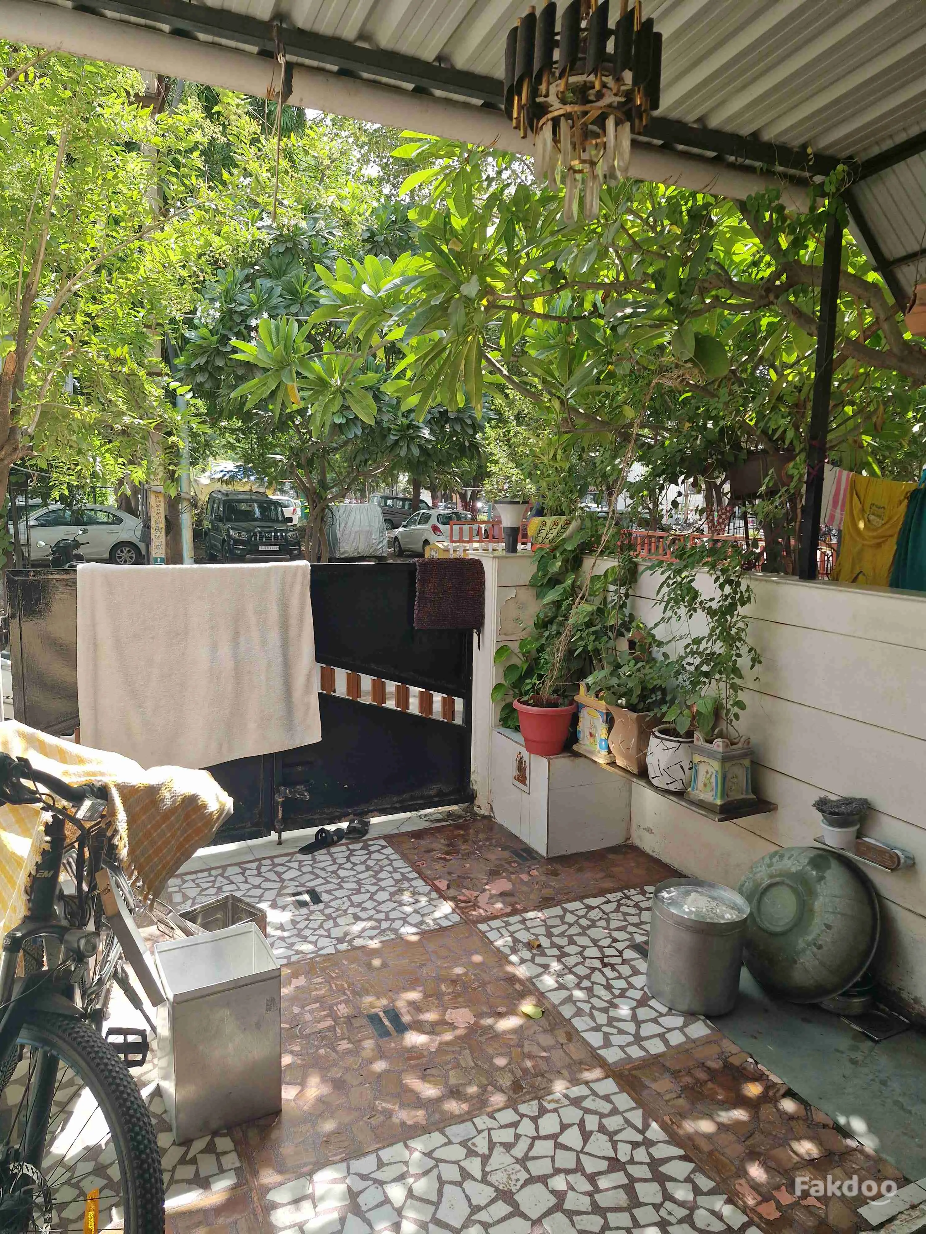 Buy Used Shyam Villa in Rajkot, Gujarat - Fakdoo - 4 - Thumbnail