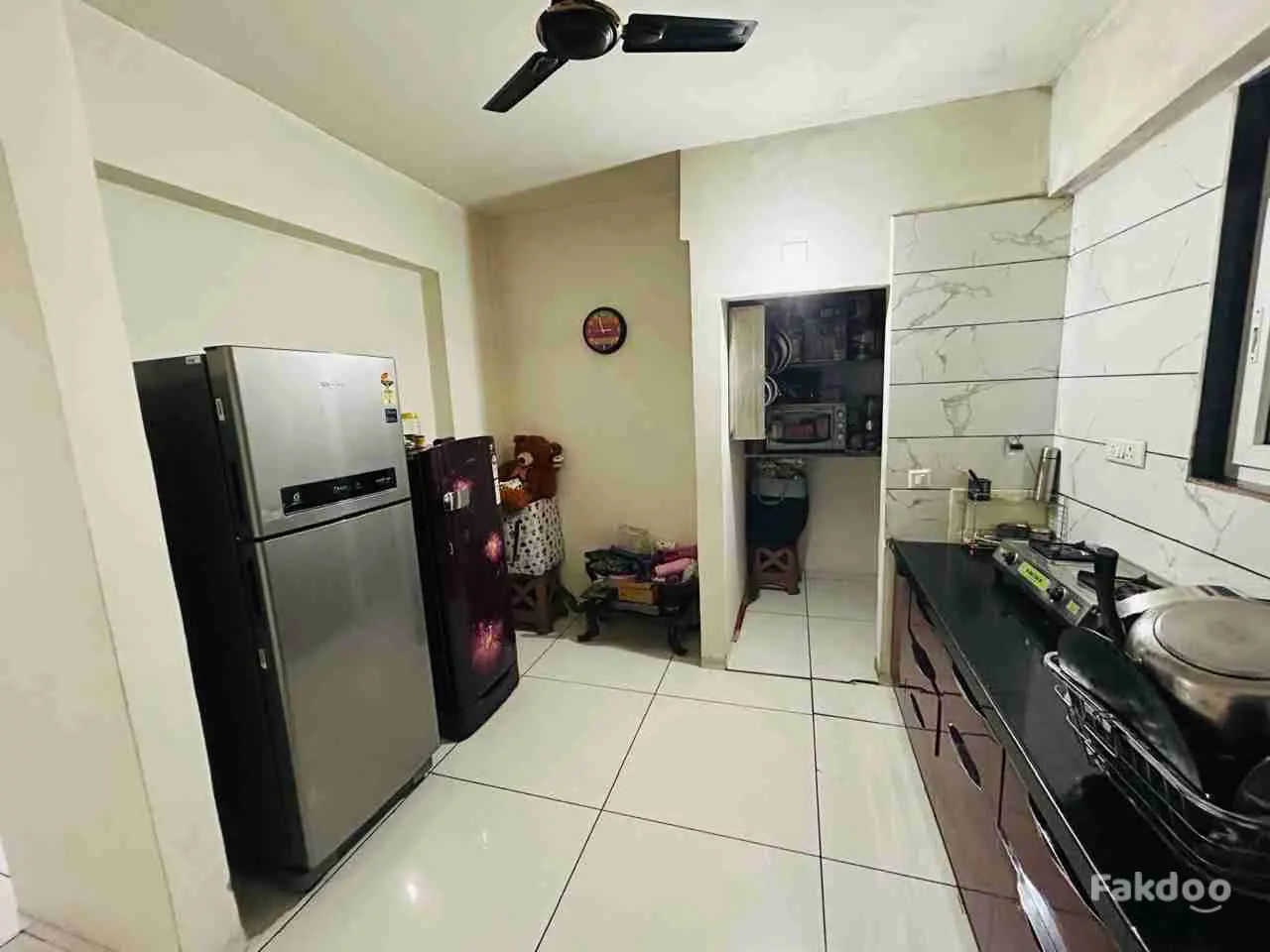 Buy Used Flat in Ahmedabad, Gujarat - Fakdoo - 7 - Thumbnail