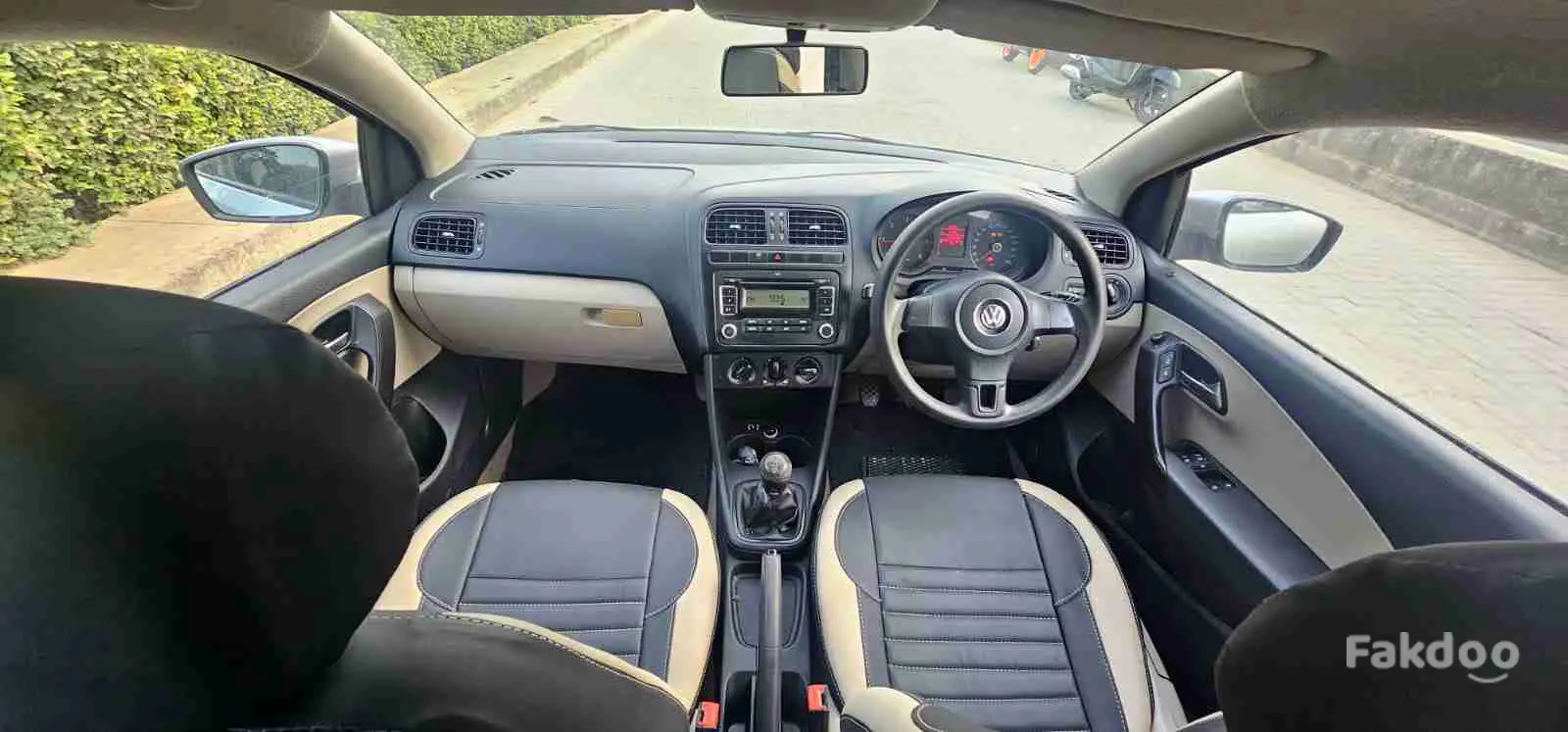 Volkswagen Polo Diesel in Mithakhali Village, Ahmedabad, Gujarat - Fakdoo - 11 - Thumbnail